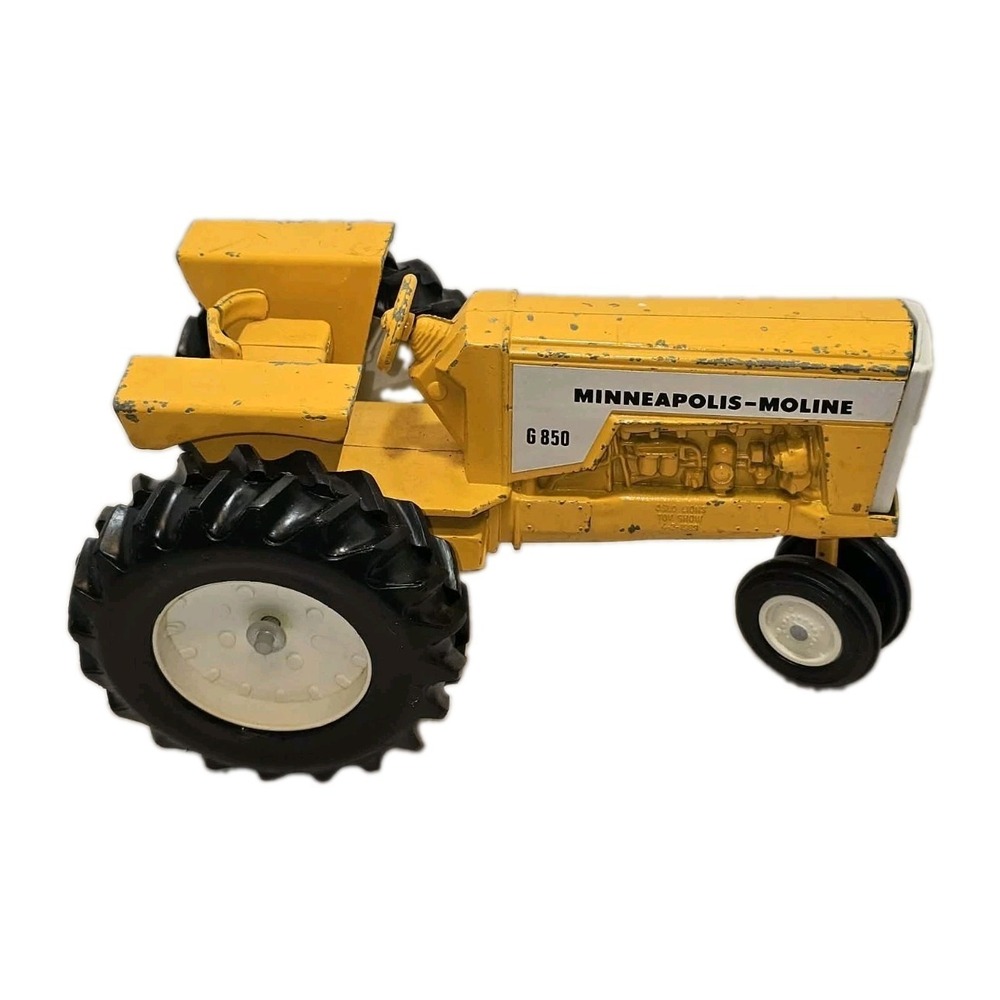 Minneapolis Moline G850 Die Cast Toy Tractor Scale Models Dyersville Iowa GUC